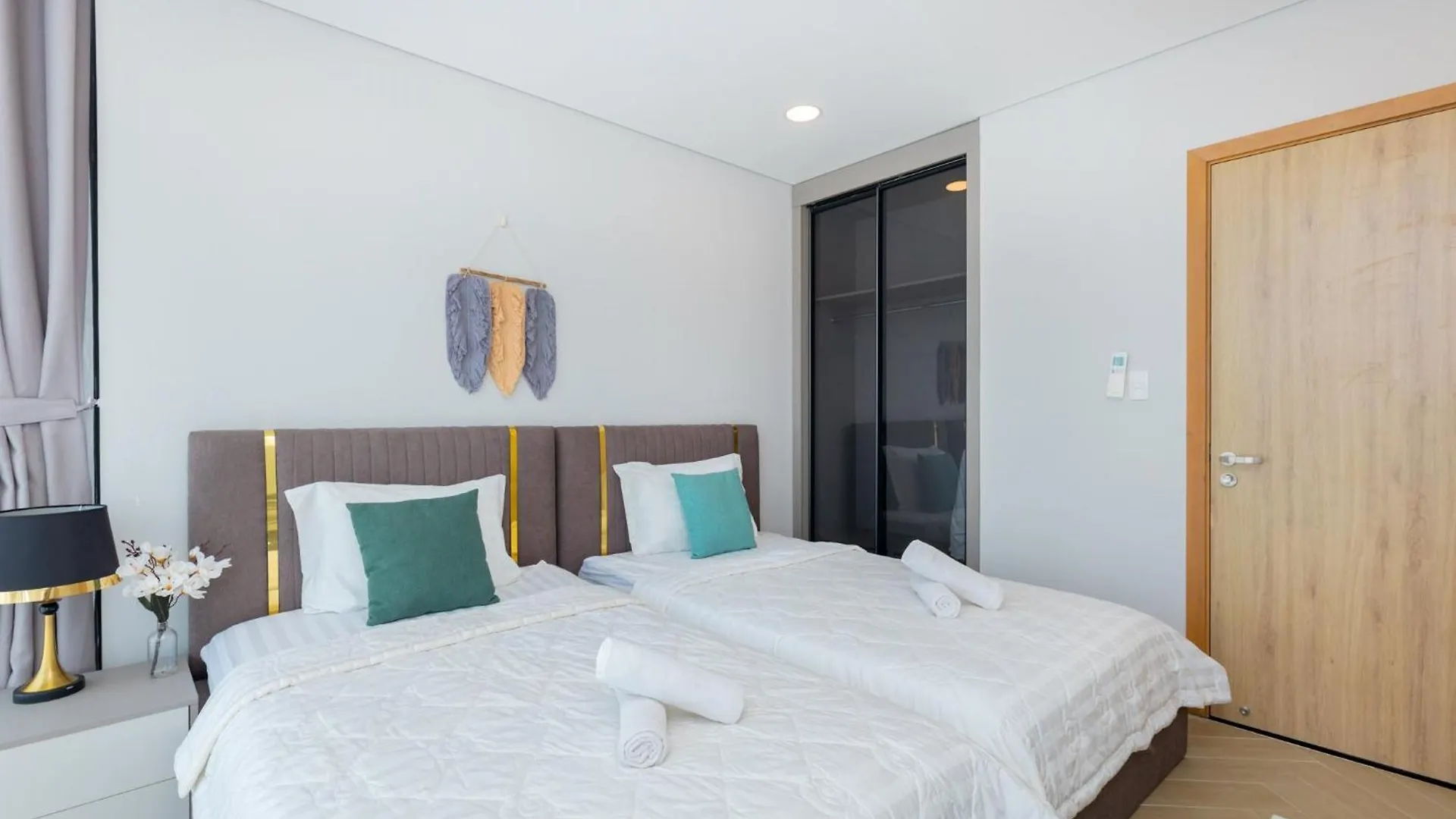 Aria- Vung Tau - Can Ho, Villa Nghi Duong Cao Cap Sat Bai Bien Rieng Mien Phi 0*,  Vietnam