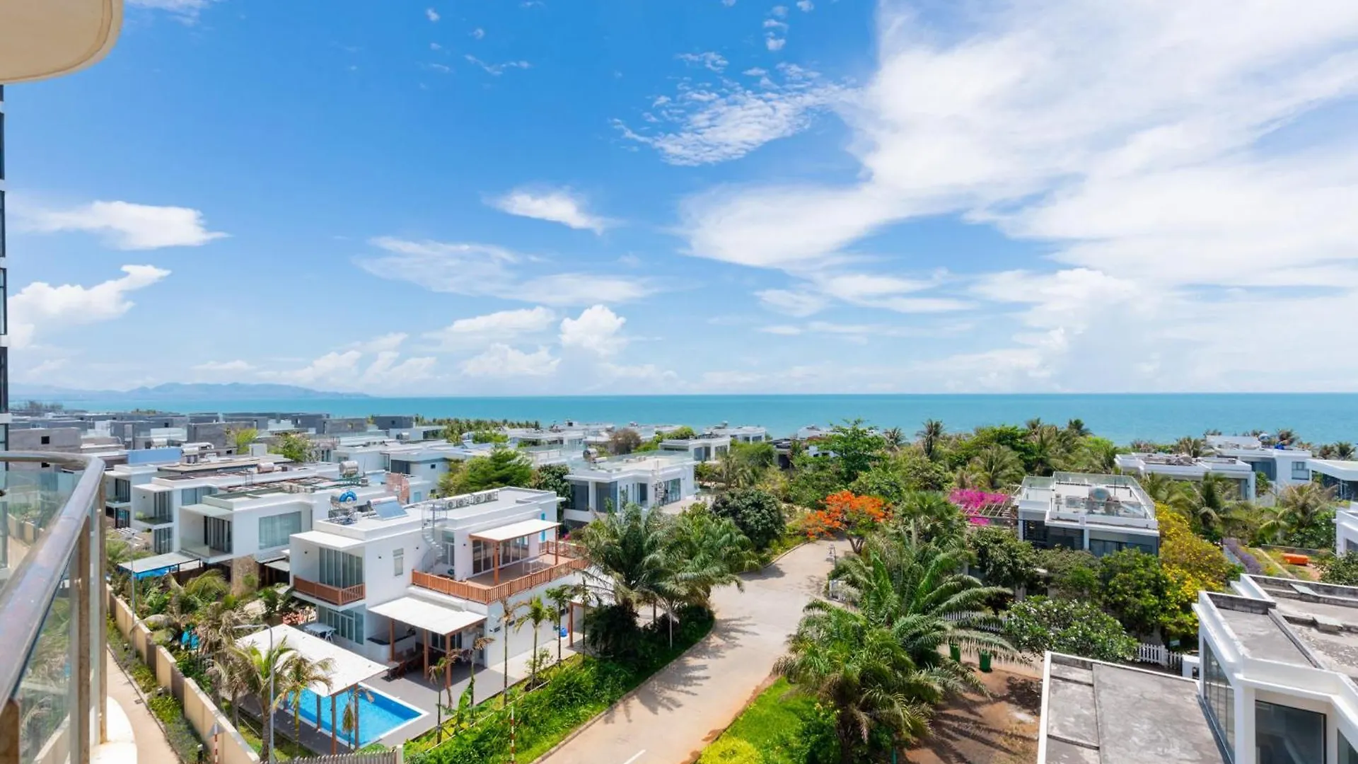 Aria- Vung Tau - Can Ho, Villa Nghi Duong Cao Cap Sat Bai Bien Rieng Mien Phi 0*,  Vietnam